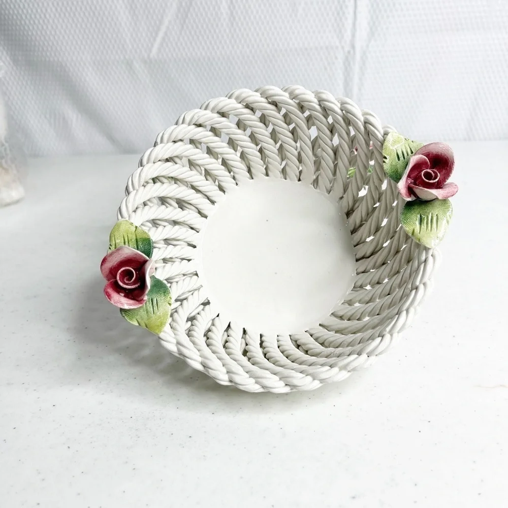 Made in Italy Italian 2 small porcelain woven baskets with flowers atop baskets